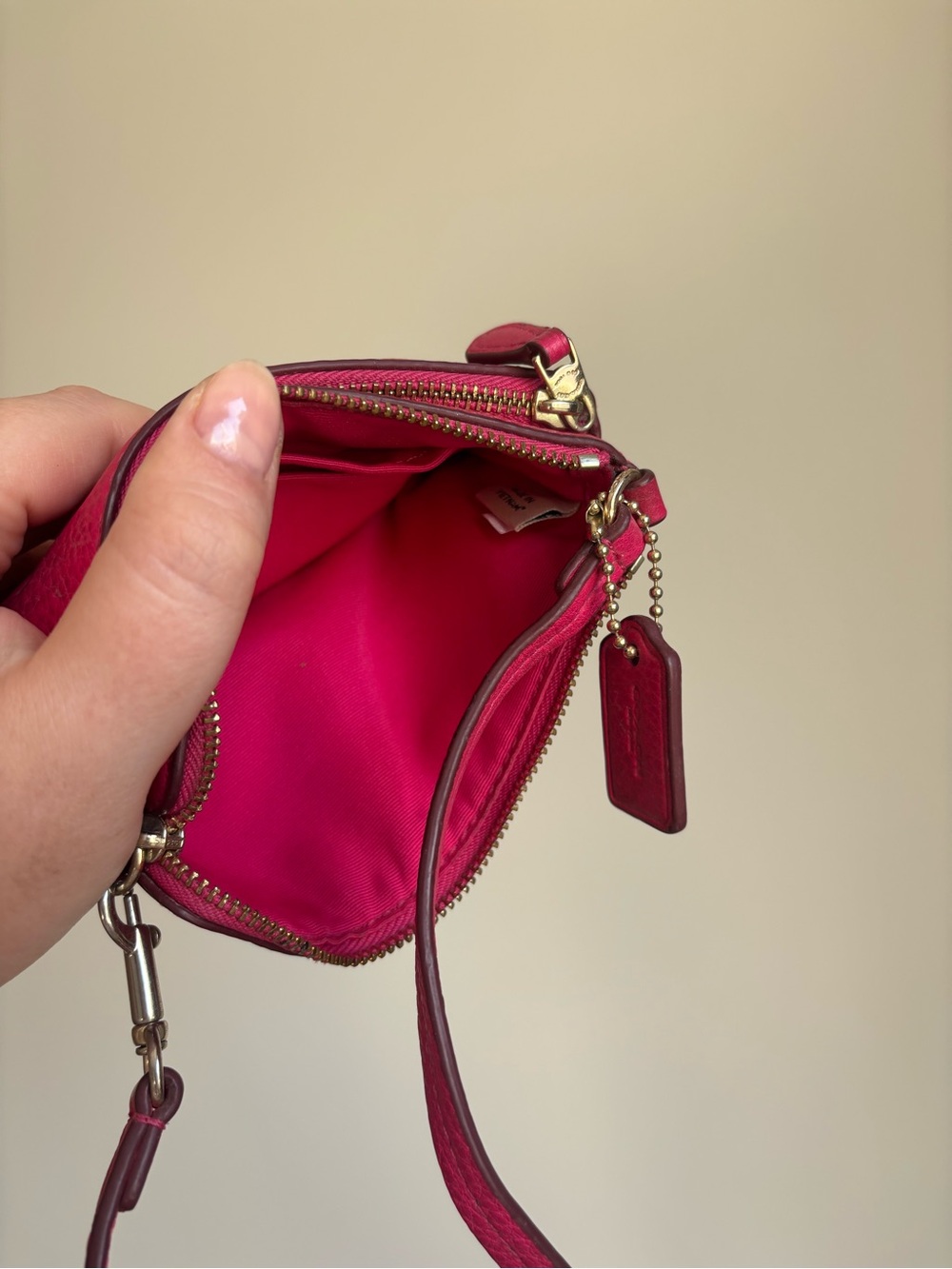 Coach double corner zip wristlet in hot pink - Picture 4 of 4